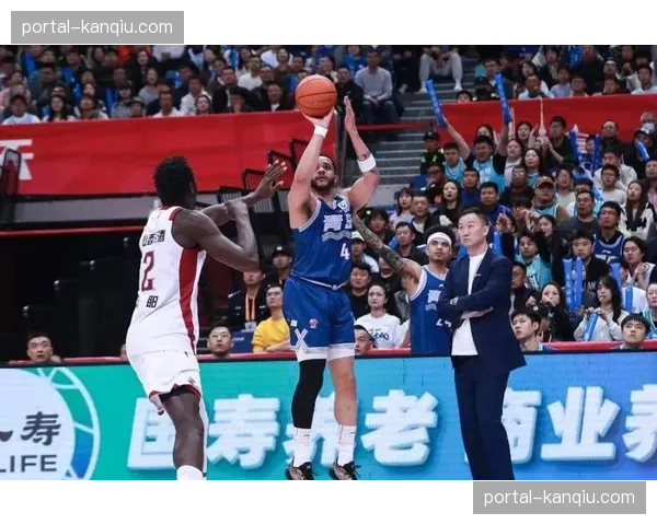 从青训到顶薪：新CBA下球星如何重塑球队肋部渗透进攻战术